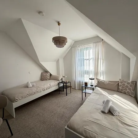 Maisonette Mit Balkon 2 Schlafzimmer 4 Gäste *